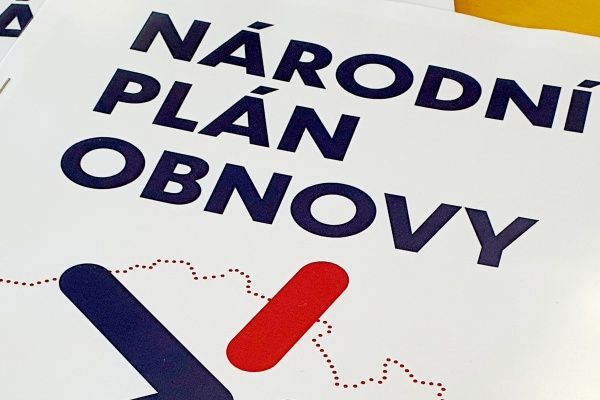 Technick&eacute; služby města Liberec zah&aacute;jily realizaci projektu na poř&iacute;zen&iacute; elektromobilů