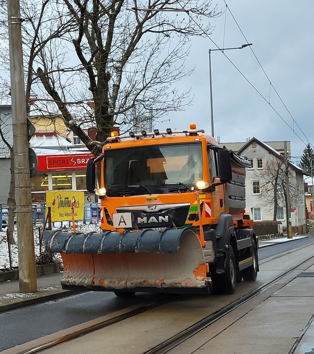 Úklid sněhu, chodníků a zastávek
