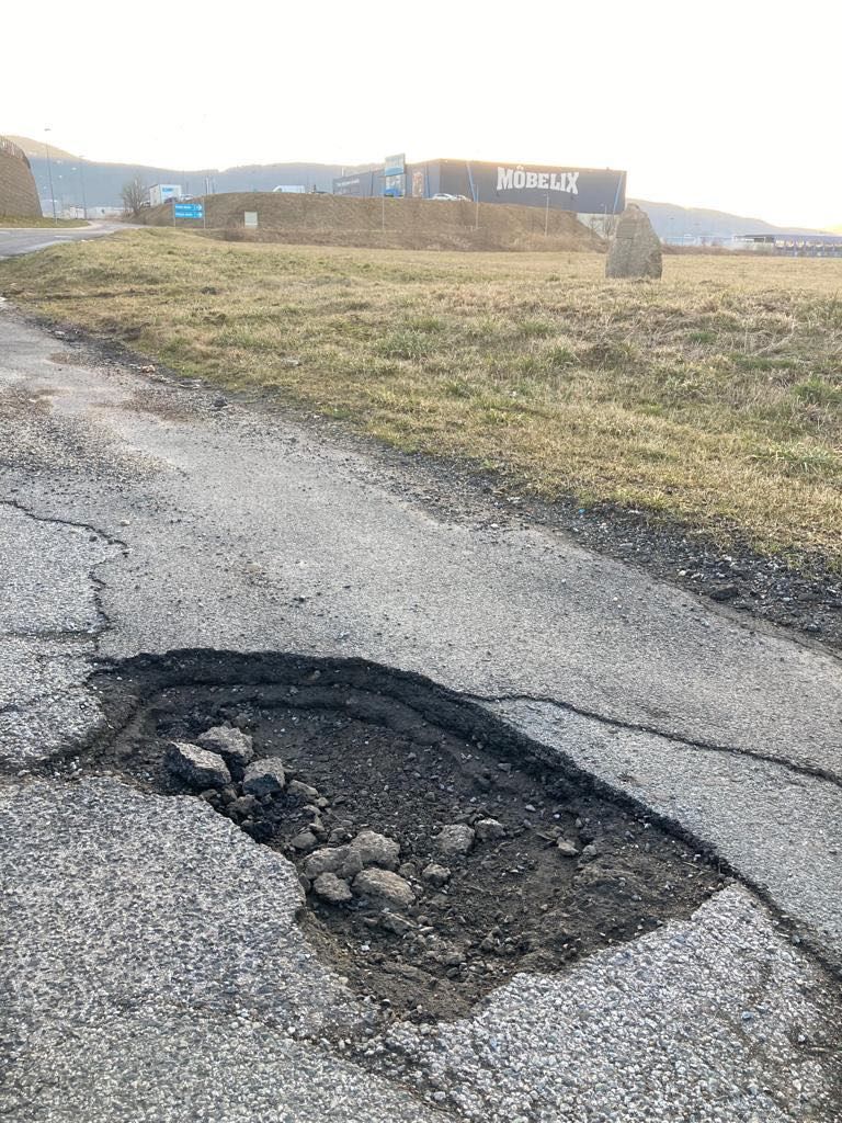 Oprava komunikací po zimě